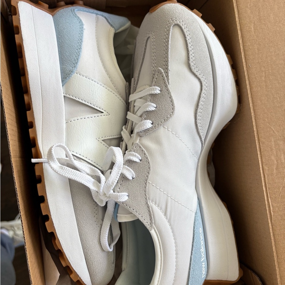 NWT New Balance White and Light Blue Sneakers